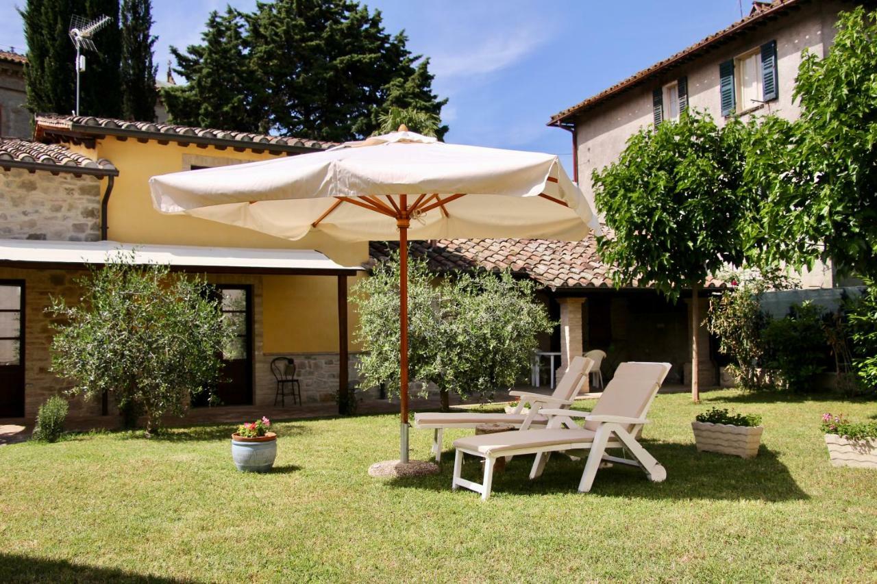 Il Cortile Delle Rose Holiday House Perugia Bagian luar foto